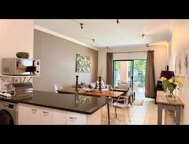 2 BEDROOM PROPERTY TO RENT IN MILL HILL EXT 2